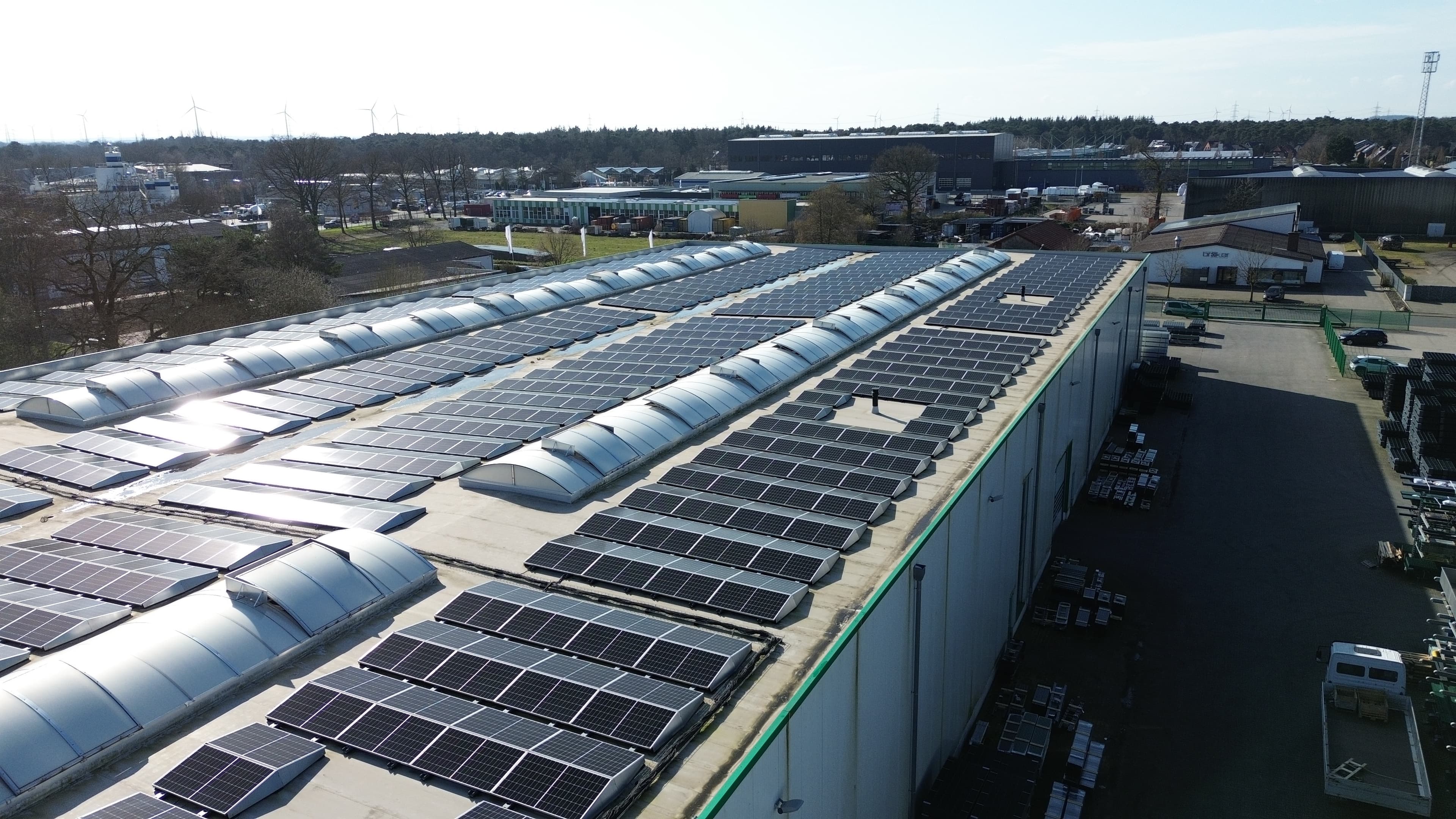 Solarreinigung für Gewerbe & Industrie – Rheine & Münsterland