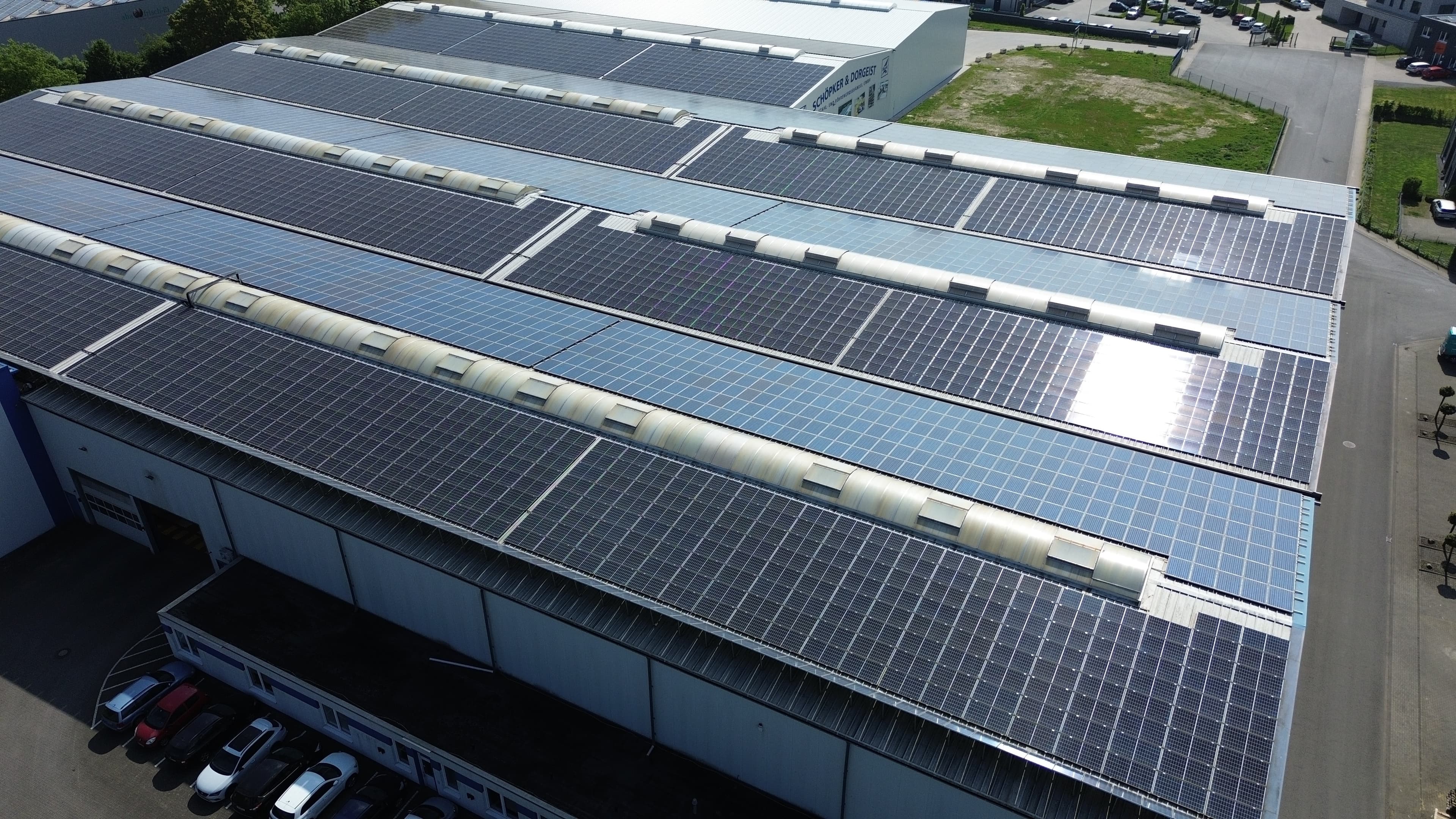 PV-Reinigung Referenzprojekt: Produktionsfläche · 10.400 m²